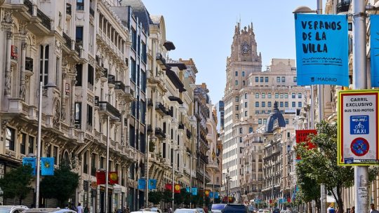 Diferentes formas de viajar por Madrid según tu presupuesto